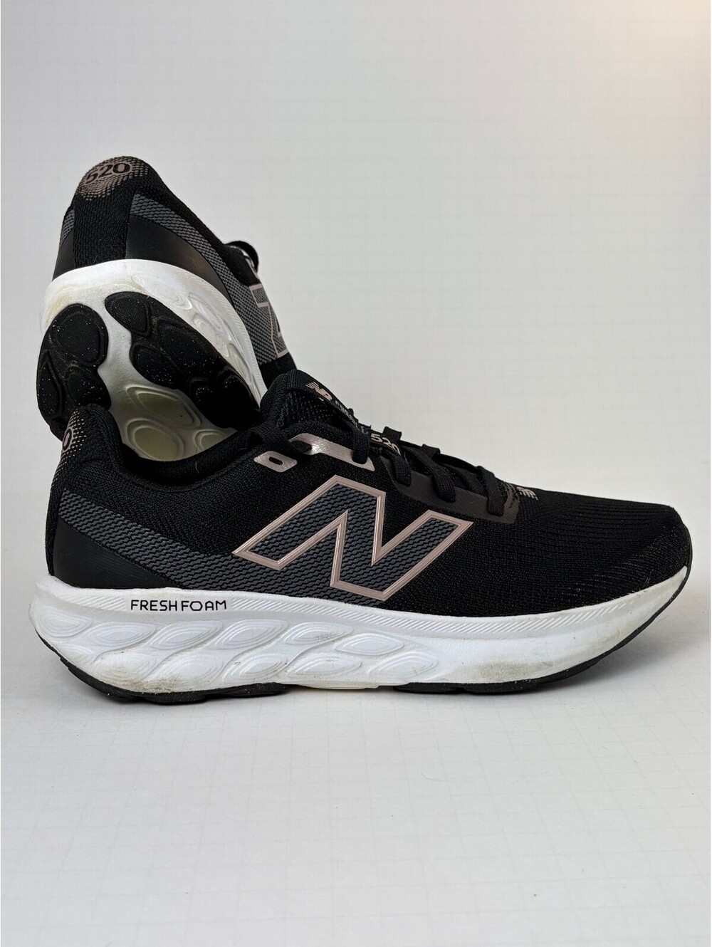 New Balance Fresh Foam 520 Black Running Shoes Women's Size 9.5